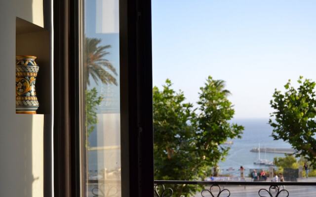 Agorà Panoramic Rooms