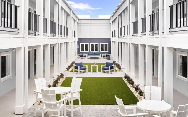 stayAPT Suites North Charleston
