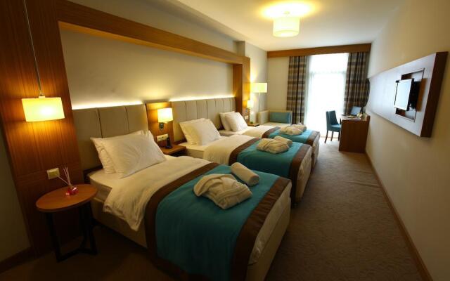 Ela Hotel