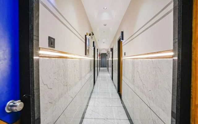 Fabhotel Royal Orbits