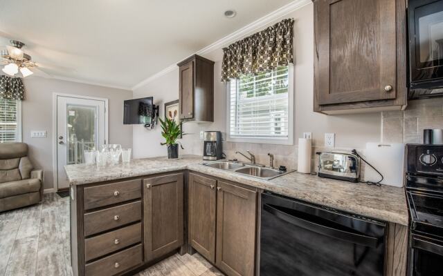 Water's Edge RV Resort