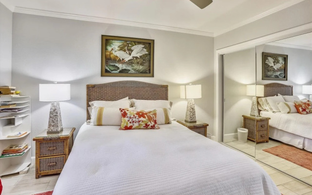 Land's End 303 building 10 All new Fully Updated Bright Granite