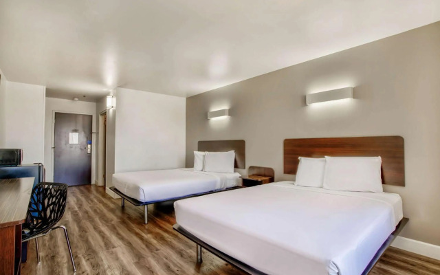 Motel 6 Hesperia, CA - West Main Street I-15