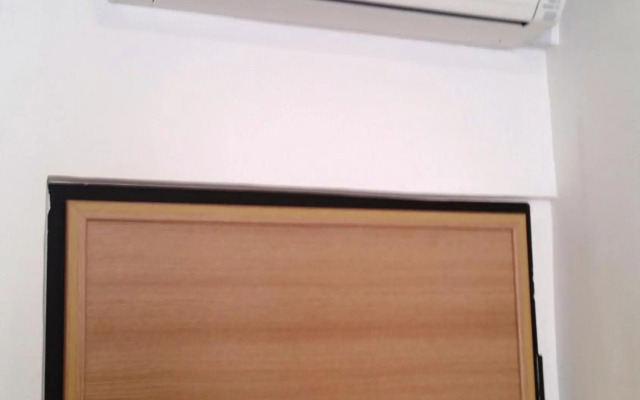 Split Center Room Helena