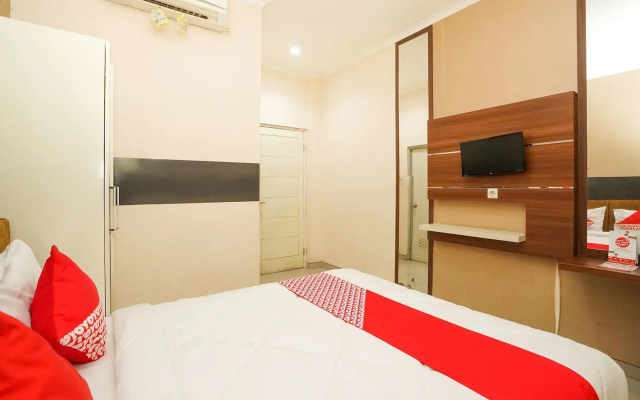 OYO 450 Semampir Residence