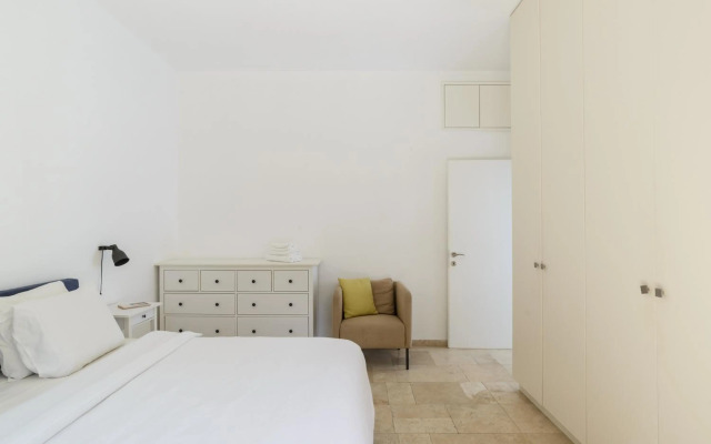 Adorable 2 bedrooms apt next to the beach