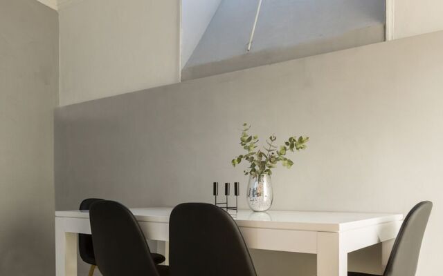 Classic 2BR in Prati by Sonder