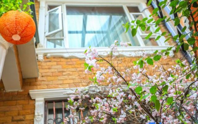 Shangri-la Linglong Inn