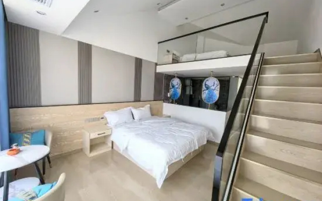 Jinghu Courtyard-Style Hotel