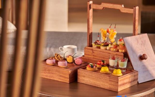 Lushan West Sea Resort, Curio Collection by Hilton