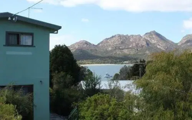 Coles Bay Waterfronter 2