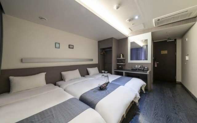 Grand Palace Hotel