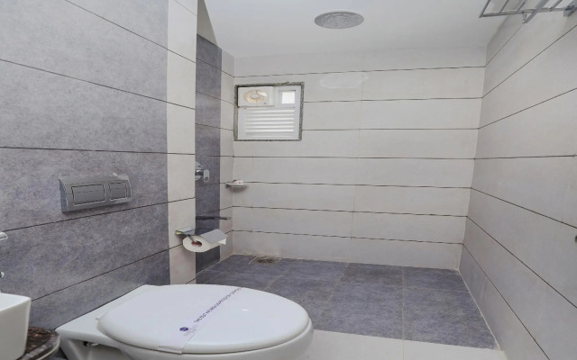 OYO 9687 Hotel Avista
