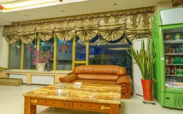 Huyang Business Hotel