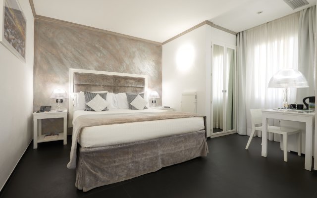 Rivoli Boutique Hotel