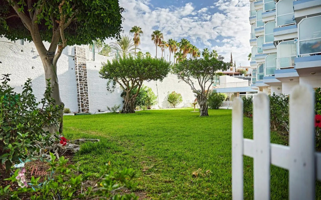 Parrot's House- Yumbo center