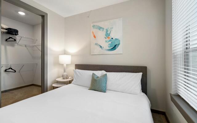 Arlington | Artistic 2BD/2BA Apartment