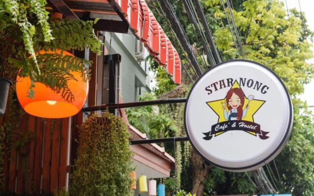 Starnong Café & Hostel