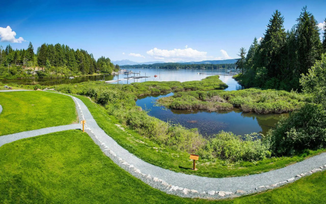 Sproat Lake Landing Resort