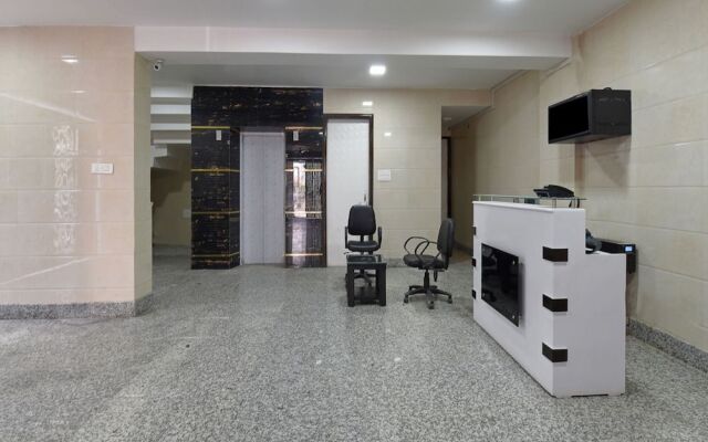 OYO 22585 Flagship Sumit House