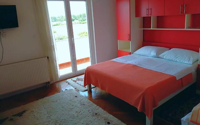 Ana Guest House