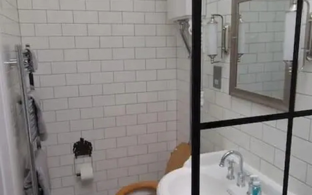 Stunning 1double Bed Apartment in London