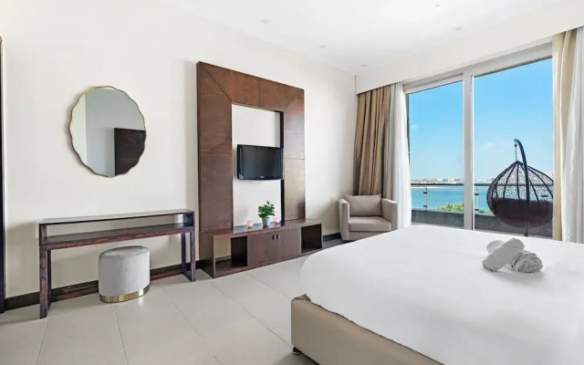 WelHome - Deluxe Apartment With Panoramic Sea Views