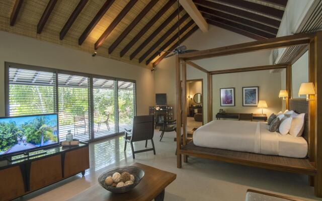 The Residence Maldives at Dhigurah Hotel