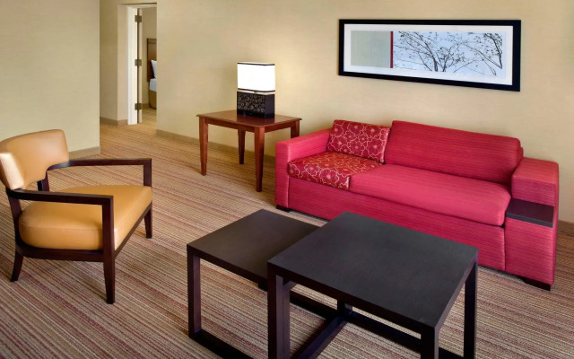 Courtyard by Marriott Pittsburgh Airport