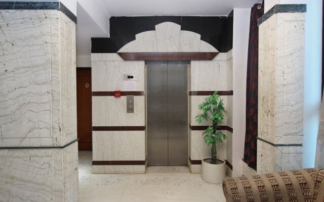 OYO 4452 Hotel Pigeon International