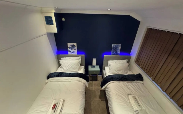 Tranquil Cambridge Getaway