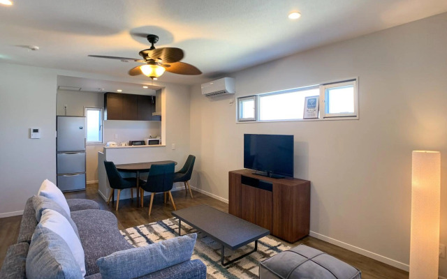 Tsukasa Condo Chatan Alaha