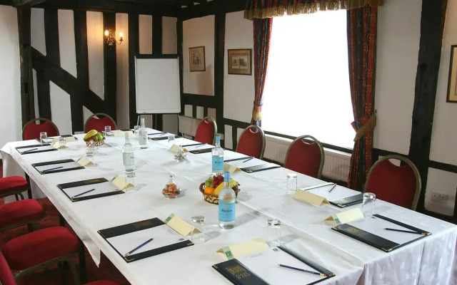 Brook Red Lion Hotel