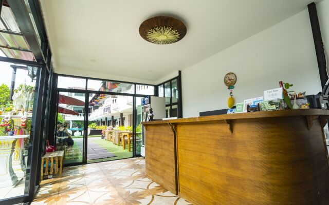 Pai Residence Chiangmai Gate