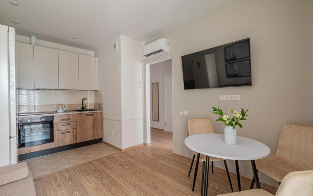 Лайт Апартаменты на улице Краснолесья 10/3