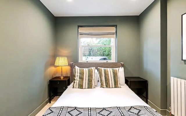 Stylish Shepherd's Bush Flat With Patio