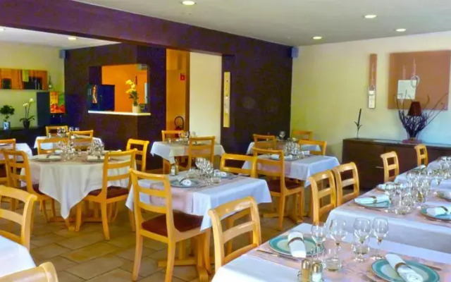 Logis Hôtel les Pervenches