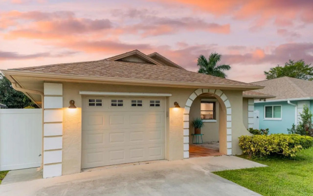 Private Pool + Sunroom Beach Escape at Manatee