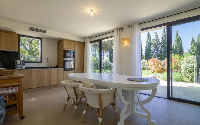 Villa Tica in Malauc ne