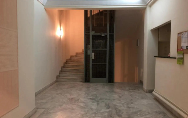 Athenaeum Acropolis Residence 1min to Museum