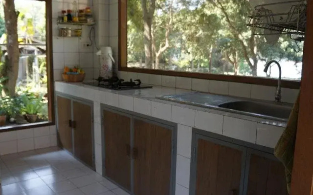 Reun Raem Loogmai Guest House