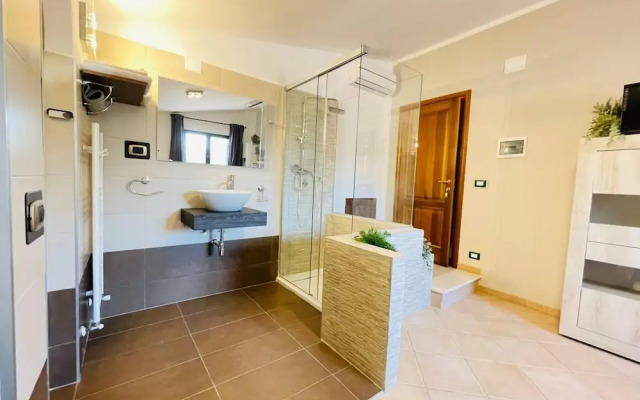 Captivating 5-bed Villa in Sulmona, A Place To Be!