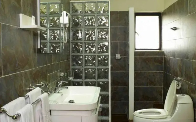 Cysuites Apartment Hotel