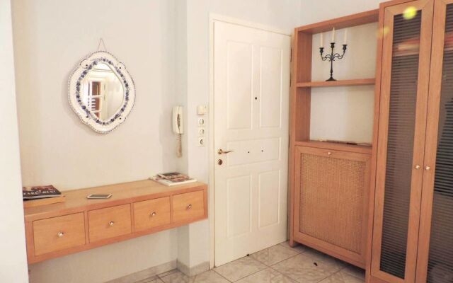 Spacious Apartment near Panormou subway st.