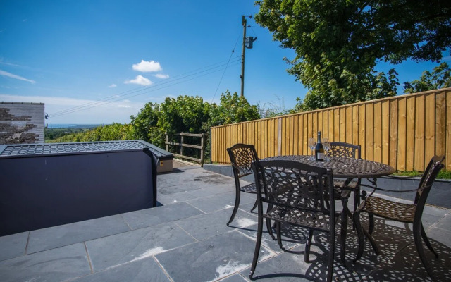 Anchor Well - 2 Bedroom - Ludchurch