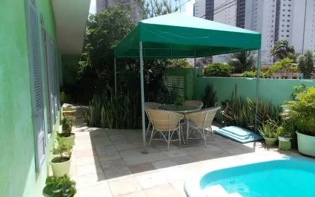 Verdes Mares Hostel