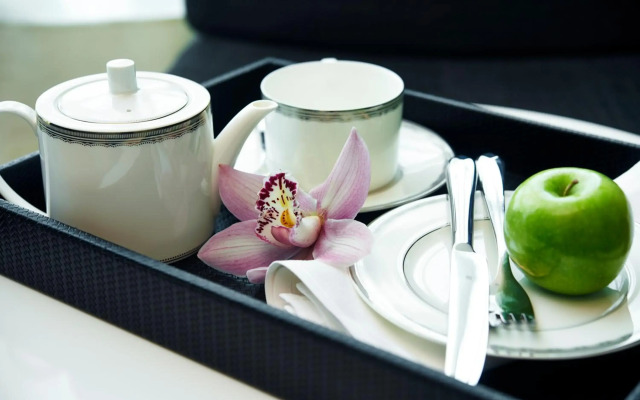 V E Hotel & Residence
