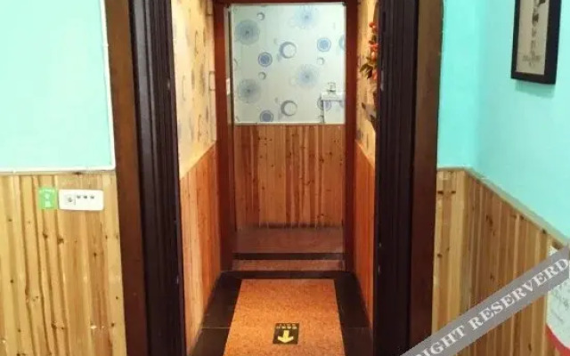 The 2 90's Guys Inn