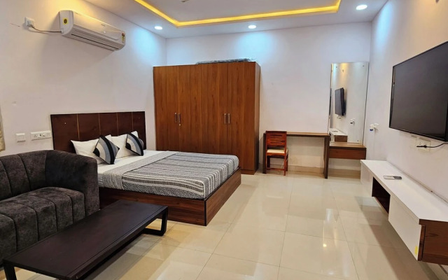 Crescent Stays Serviced Apartment