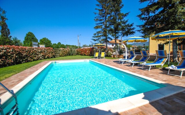 Nice Apartment in Montecatini Terme With Wifi, 2 Bedrooms and Outdoor Swimming Pool